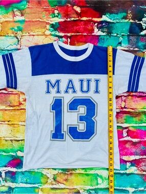 Vintage retro 90s Maui, Hawaii 13 T-shirt